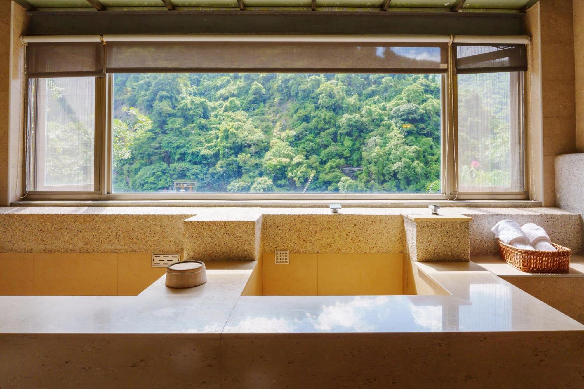 Spring Spa Hotel Wulai Eksteriør bilde