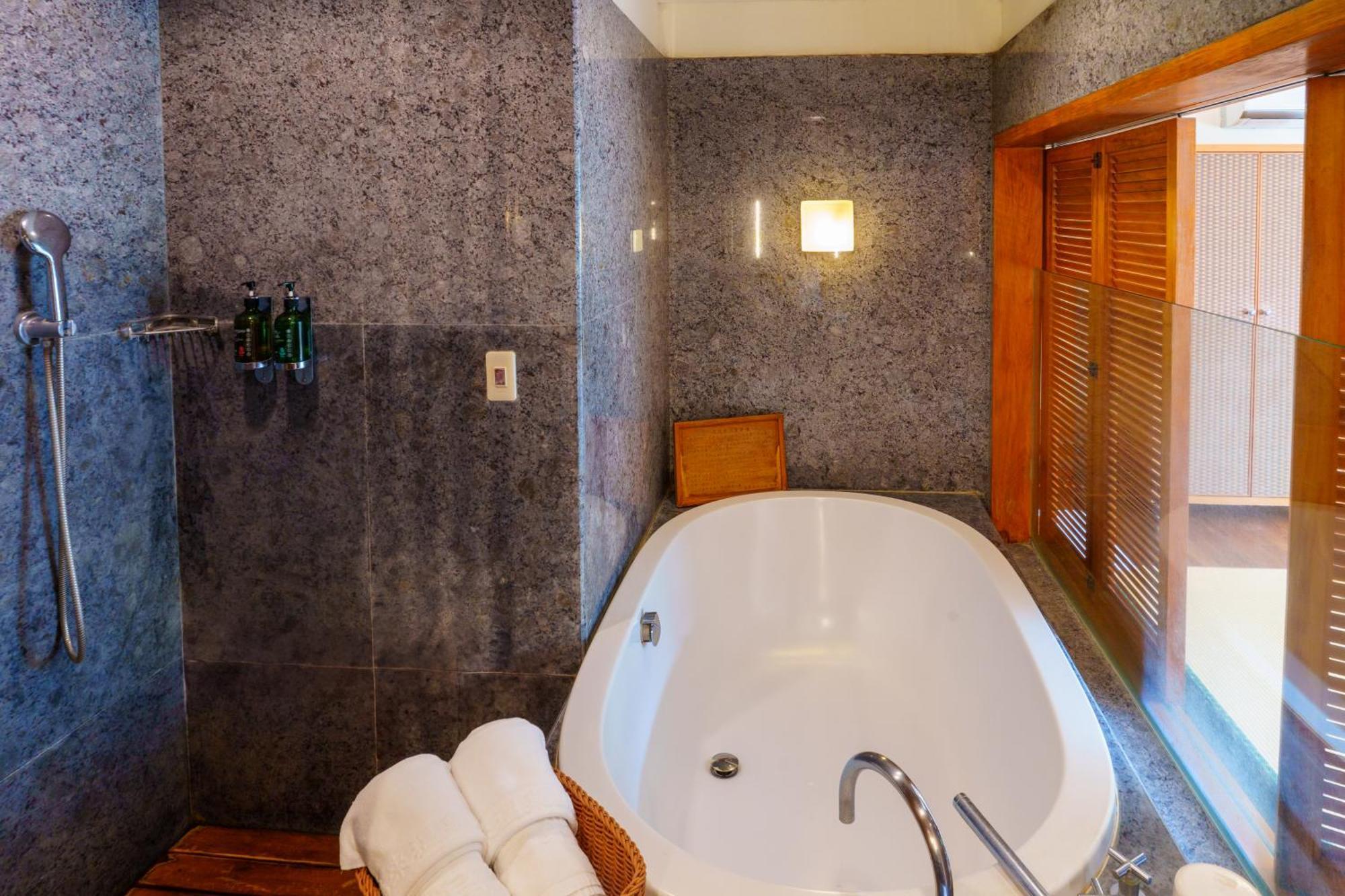 Spring Spa Hotel Wulai Eksteriør bilde