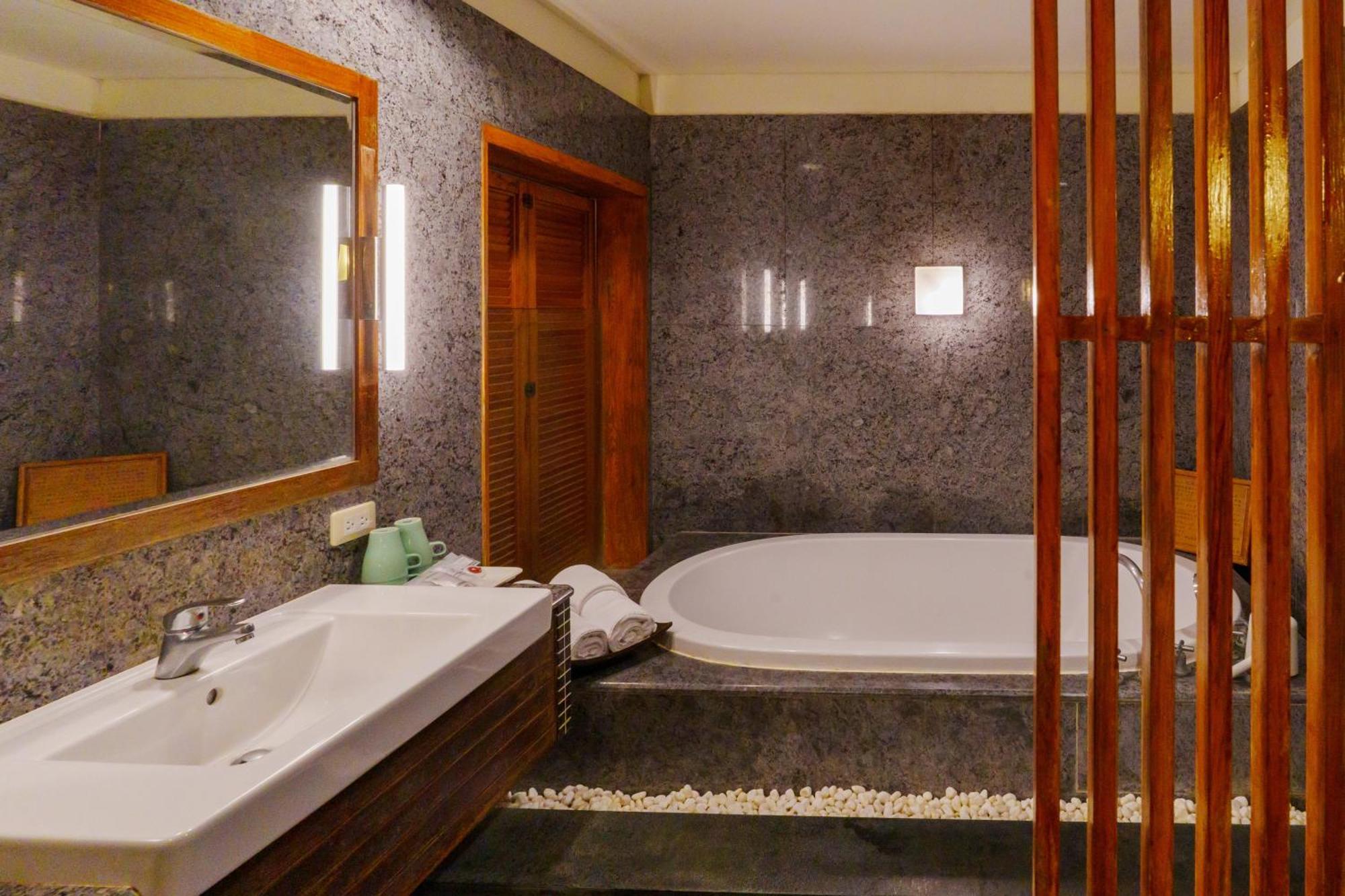 Spring Spa Hotel Wulai Eksteriør bilde
