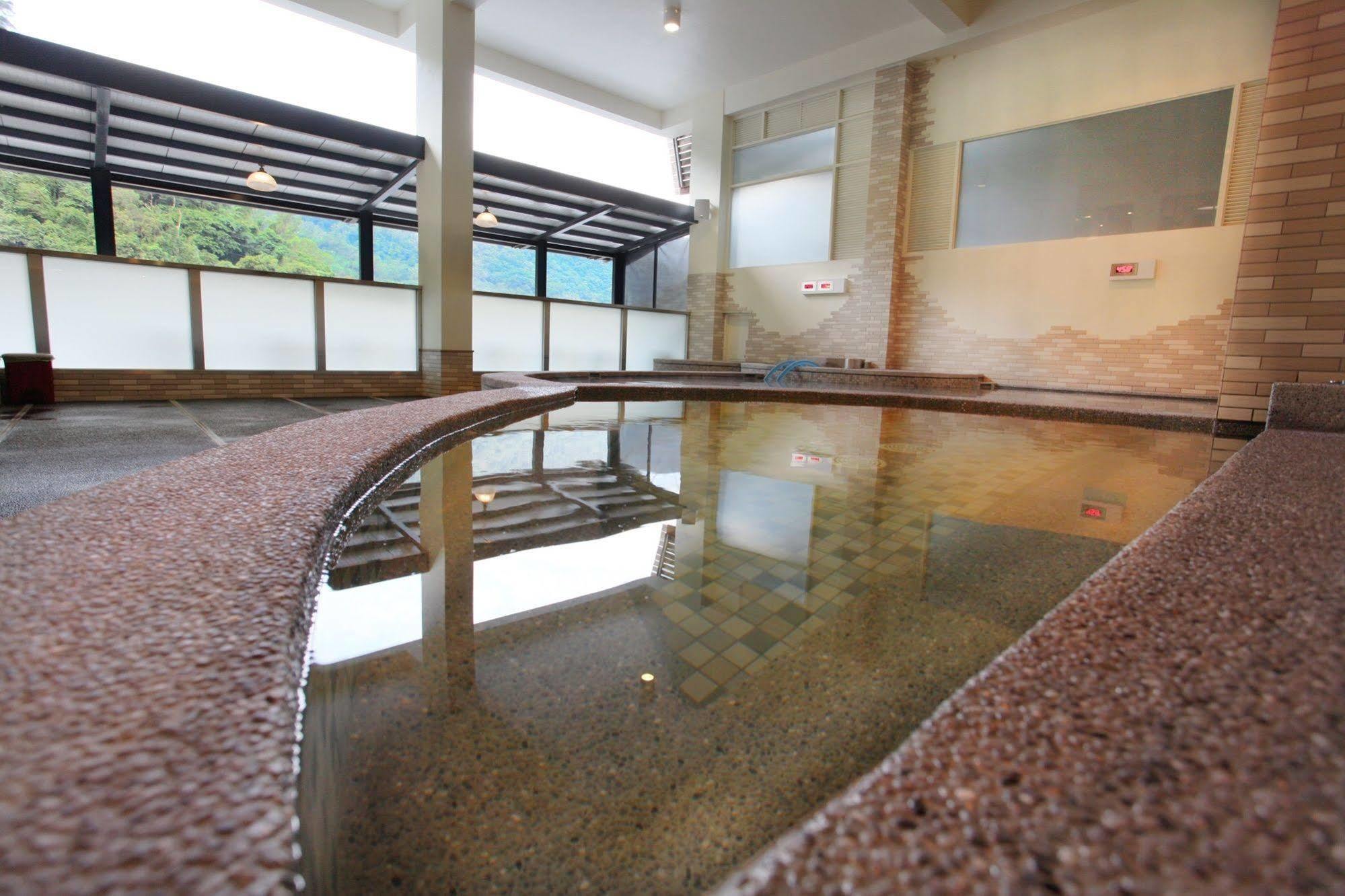 Spring Spa Hotel Wulai Eksteriør bilde