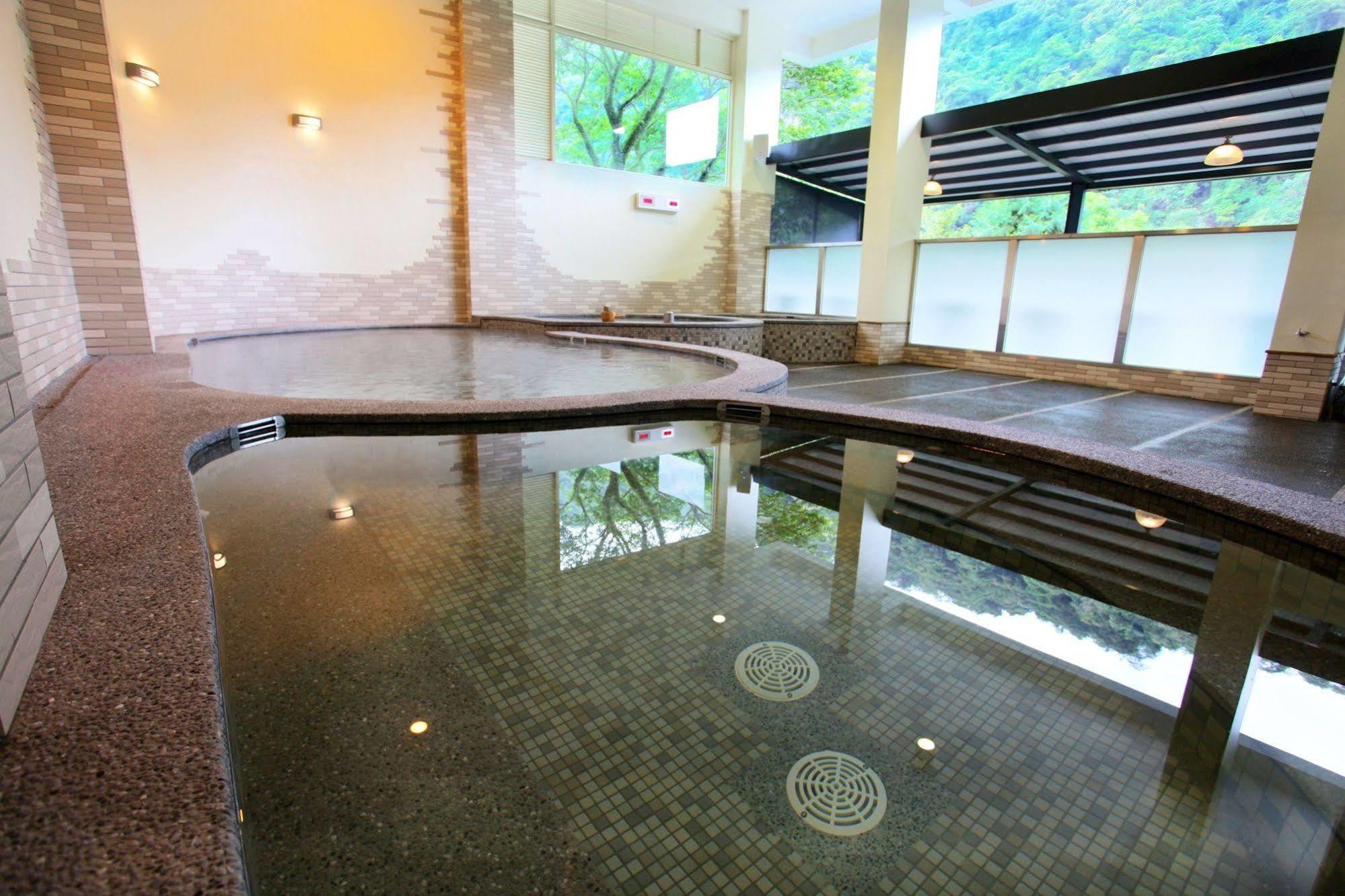 Spring Spa Hotel Wulai Eksteriør bilde