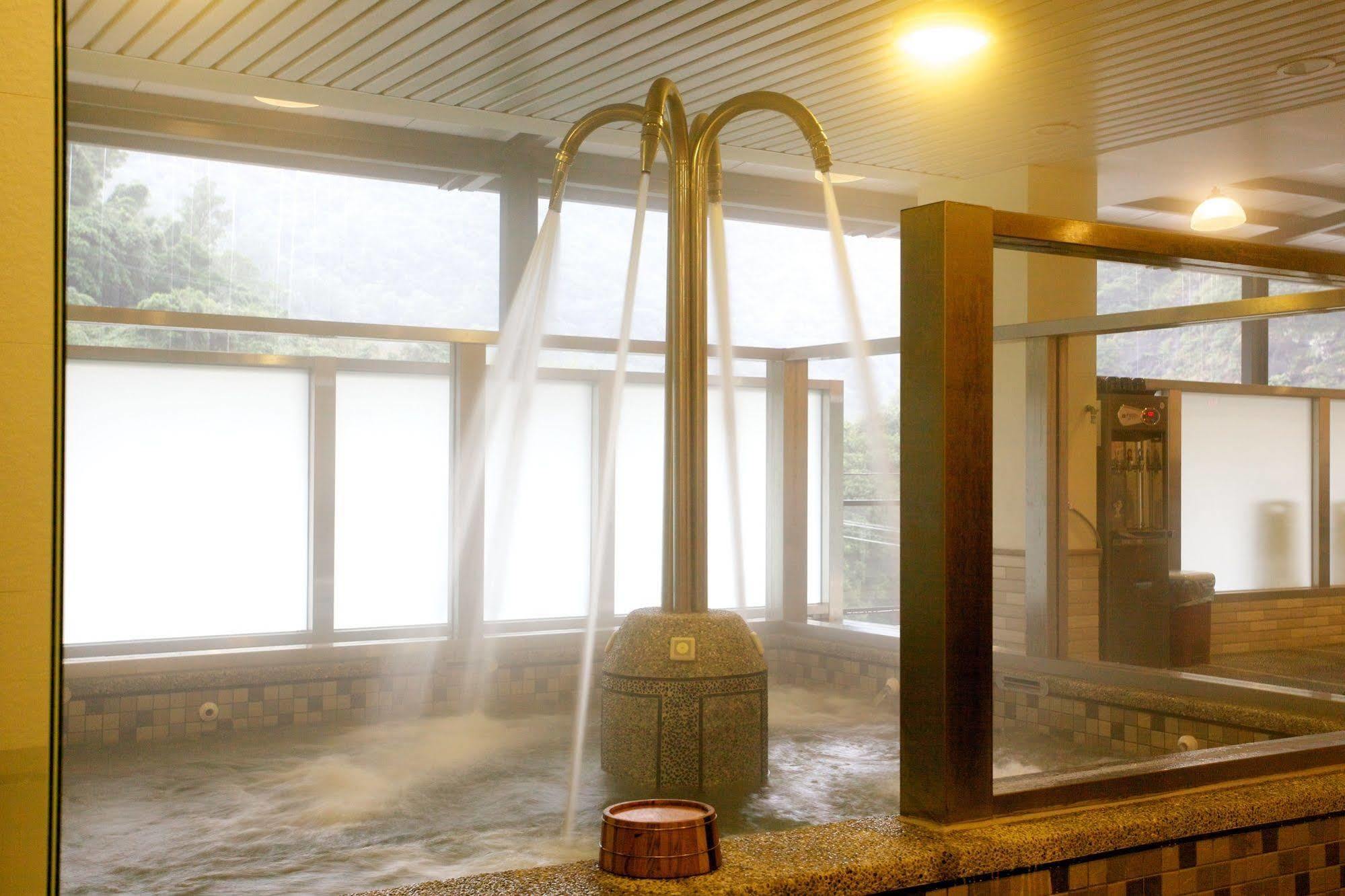 Spring Spa Hotel Wulai Eksteriør bilde