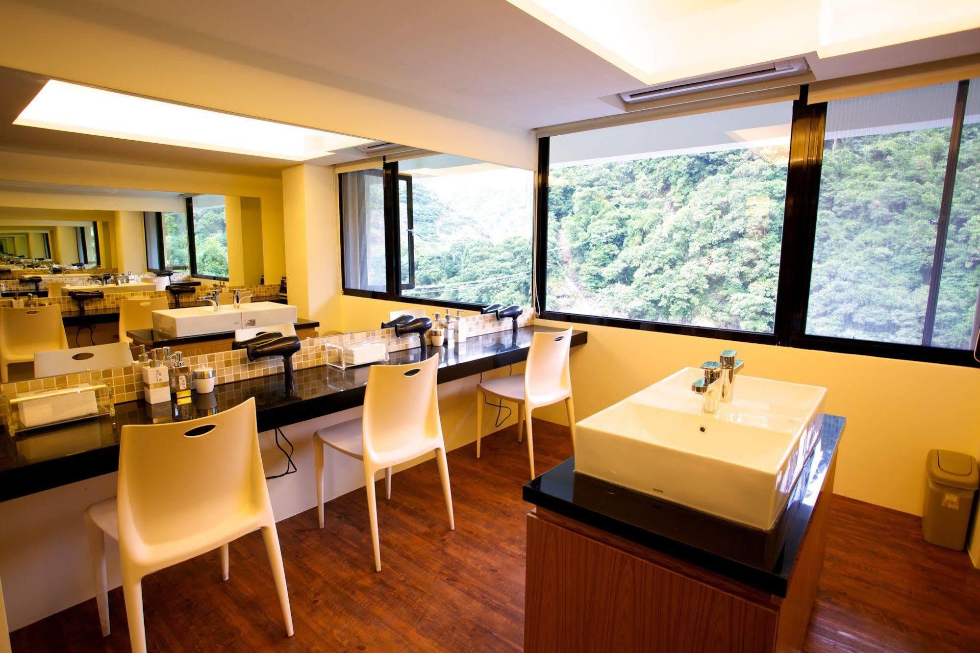 Spring Spa Hotel Wulai Eksteriør bilde